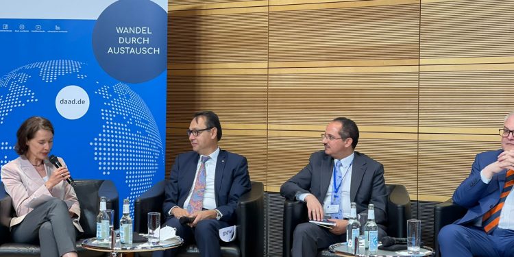 التعاون والتناغم المصري الألماني أهم أسباب نجاح GUC في 20 سنة