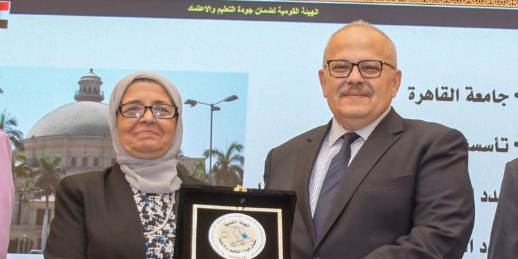 اعتماد 3 برامج بكلية الآثار جامعة القاهرة