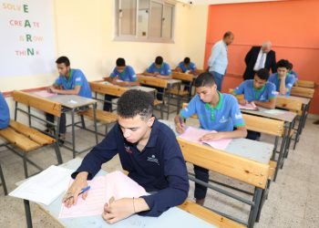 تكليف موجهي الرياضيات والعلوم بسد العجز في المدارس