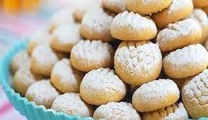 أول عيد فطر كان فى السنة الثانية للهجرة والفاطميون استقبلوه بالكحك ..فيديو