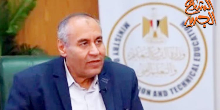 «عايزين الوزير».. تظاهرات أولياء أمور وطلاب الثانوية العامة أمام مقر التظلمات