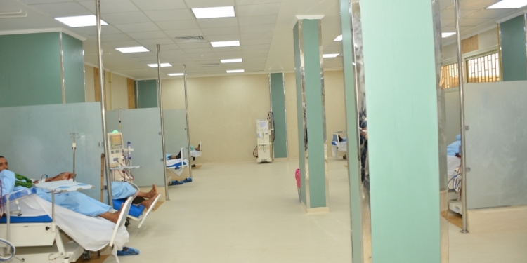 رئيس جامعة أسيوط يفتتح وحدة الكلى الصناعية الجديدة بتكلفة 31 مليون جنيه