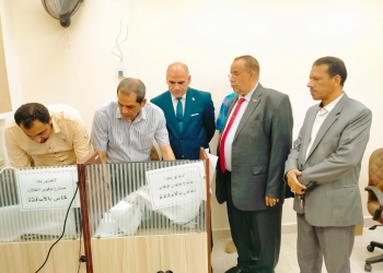 رئيس جامعة الأقصر يتفقد سير أعمال الاختبارات الإلكترونية