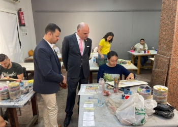 رئيس جامعة الأقصر يتفقد انطلاق امتحانات الفصل الدراسي الثاني