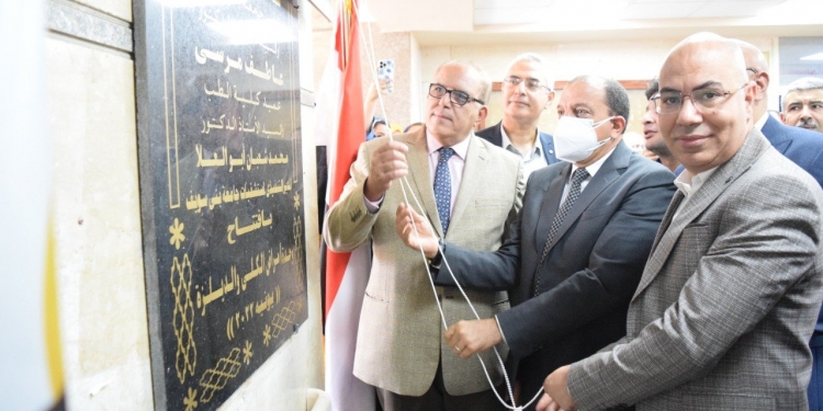 بتكلفة 8 مليون جنيه..رئيس جامعة بني سويف يفتتح تطوير وحدة الغسيل الكلوي للكبار