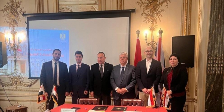 التعليم العالي تبحث إنشاء فرع لجامعة كوين مارجريت بالعاصمة الإدارية الجديدة