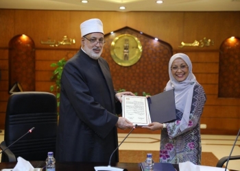 وكيل الأزهر يوقع بروتوكول تعاون مع وزارة التربية والتعليم الماليزية