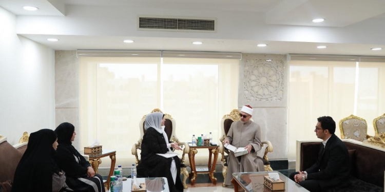أمين «البحوث الإسلامية» يلتقي وفدًا من أوقاف عمان ويناقشان الاستفادة من الجهود العلمية للأزهر