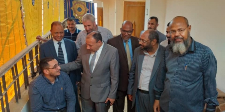 نائب رئيس جامعة الأزهر يتابع سير أعمال الامتحانات بكليات الأقاليم