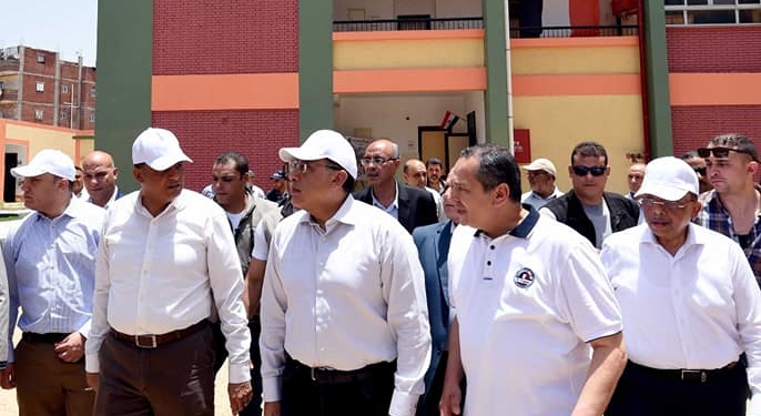 رئيس الوزراء يتفقد مدرستي "الحصص الابتدائية والاعدادية" ضمن المبادرة الرئاسية "حياة كريمة"