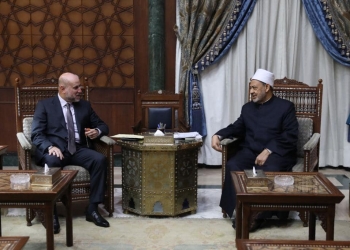 الرئيس الفلسطيني يشكر شيخ الأزهر على مراجعة مصحف "المسجد الأقصى"