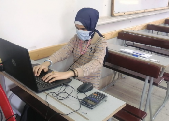  حصلت على 265.5 درجة..  "ملك" أول طالبة كفيفة تجتاز امتحان الشهادة الإعدادية في كل المواد 