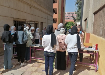 الثانوية العامة 2022..  هدوء وقرأن وتعزيزات أمنية بمدارس الدقي  