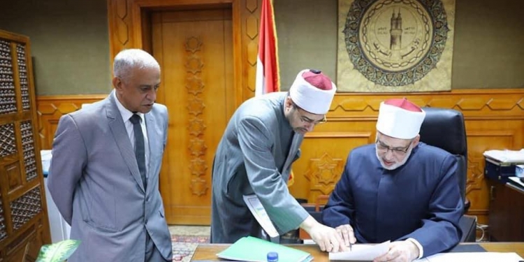 وكيل الأزهر يعتمد نتيجة الشهادتين الابتدائية والإعدادية الأزهرية 2022