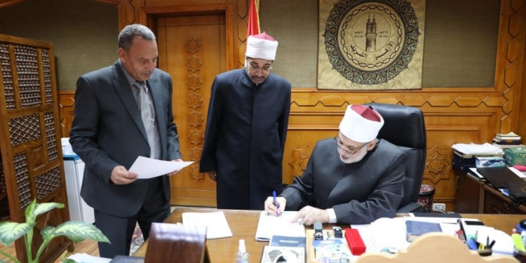 وكيل الأزهر يعتمد نتيجة امتحانات الدور الأول لأبناء الأزهر بالخارج