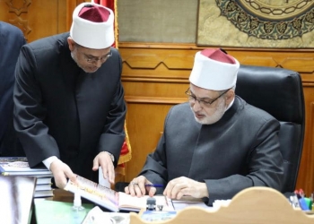 وكيل الأزهر يعتمد نتيجة الدور الأول لشهادات القراءات ويهني الطلاب الأوائل