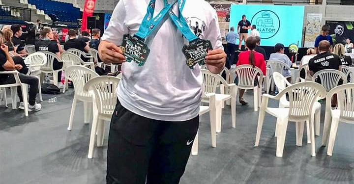 آية سويلم تحصل علي كأس أقوى لاعبة ببطولة أوروبا للقوي البدنية