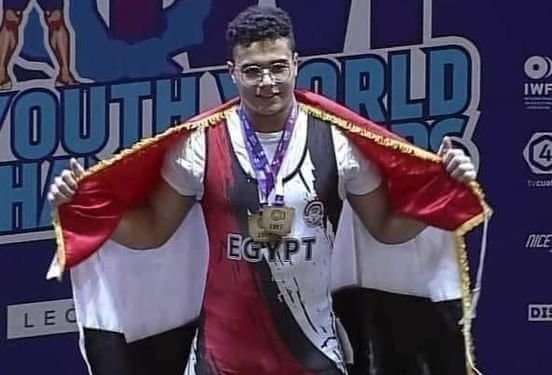 محمود حسني.. حكاية طالب القليوبية الحاصل على المركز الأول عالميا في رفع الأثقال