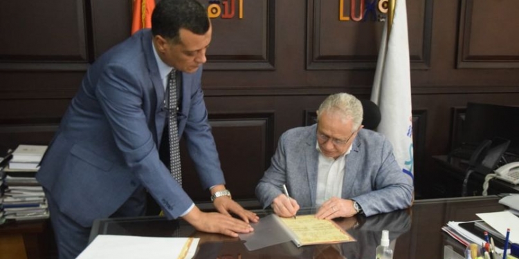 محافظ الأقصر: تخصيص 25% من تنسيق القبول بالثانوية لطلاب الخدمات