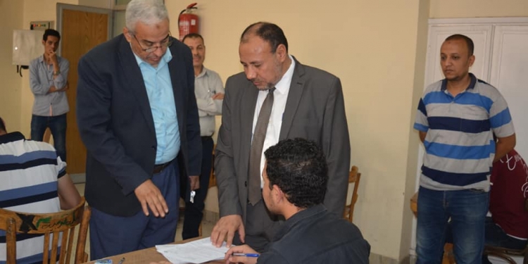 نائب رئيس جامعة الأزهر يتابع سير الامتحانات بكلية التربية بنين بأسيوط
