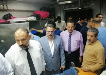 رئيس جامعة الأزهر يحث الطلاب على استخدام سلالم المشاة في محيط الجامعة  حفاظًا على أرواحهم