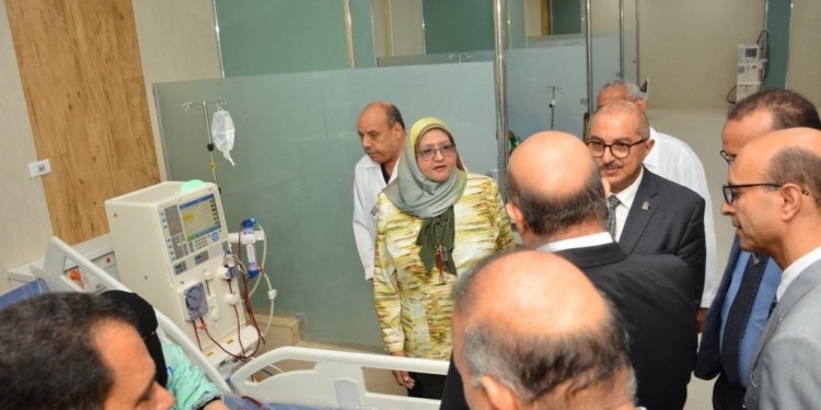 بتكلفة 31 مليون جنيه..رئيس جامعة أسيوط وحدة الكلى الصناعية