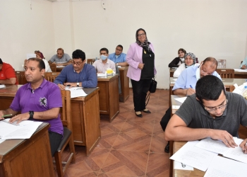 عميدة كلية البحوث البيئية بجامعة عين شمس تتفقد امتحانات الدراسات العليا