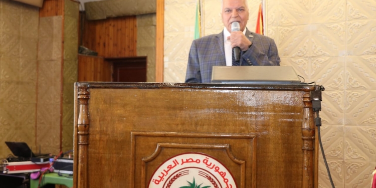 نقيب المعلمين يطالب بتدريس مادة التربية المناخية فى المدارس