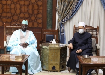الرئيس السنغالي يتطلع لزيارة شيخ الأزهر إلى السنغال ويشكره لرعاية طلاب وشعوب القارة