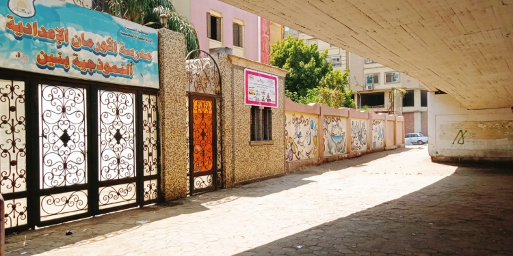 هدوء بمحيط لجنة الاورمان بالدقي في أول أيام الثانوية العامة