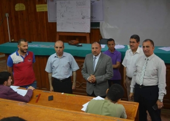 ﻿نائب رئيس جامعة الأزهر يتفقد لجان امتحانات كلية الصيدلة واللغة العربية وأصول الدين بأسيوط