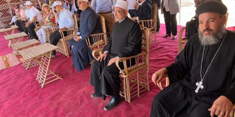 ﻿وفد أزهري يشارك في الإعلان عن مدينة «الخارجة» بالوادي الجديد مدينة خضراء صديقة للبيئة والمناخ