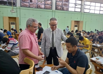 ﻿هندسة الأزهر بقنا تستقبل طلاب الفرقة الإعدادية بهدايا رمزية وكلمات تحفيزية في أول أيام الامتحانات