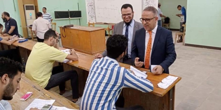 جامعة الأزهر :انتظام وهدوء يسود امتحانات كلية الهندسة بقنا