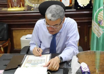 220.. محافظ المنيا يعتمد تنسيق قبول بالأول الثانوي العام