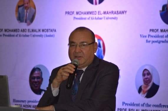 عميد كلية الطب يشيد بما تمتلكه جامعة الأزهر من كوادر بشرية