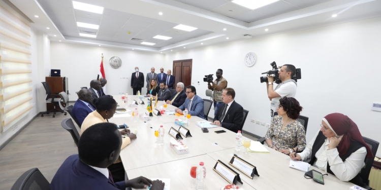 وزير التعليم العالي يبحث مع نظيره بجنوب السودان تفعيل فرع جامعة الإسكندرية و زيادة المنح