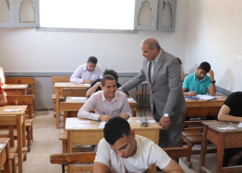 ﻿رئيس جامعة الأزهر يتفقد امتحانات الثانوية الأزهرية 2022 في يومها الأول