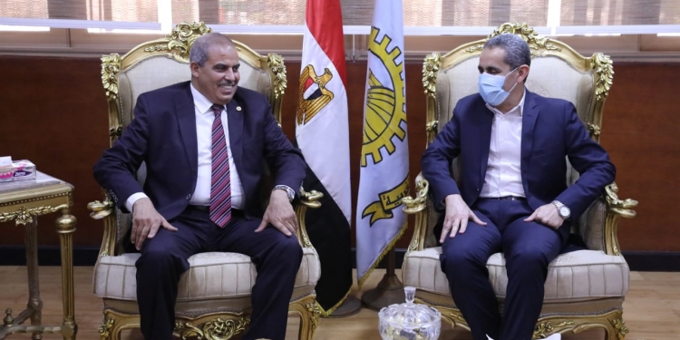 محافظ الغربية يستقبل رئيس جامعة الأزهر ويتفقان على تنفيذ قوافل طبية وتوعوية