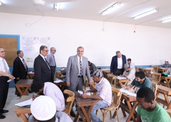 ﻿رئيس جامعة الأزهر يتفقد امتحانات كلية الدراسات الإسلامية والعربية