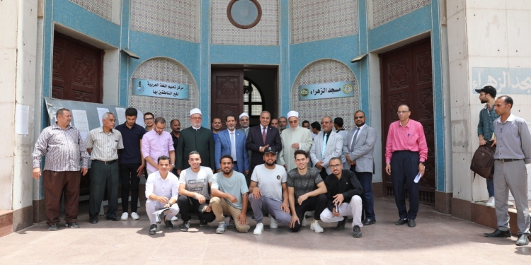 رئيس جامعة الأزهر يتفقد لجان امتحانات كلية الدعوة الإسلامية بالقاهرة
