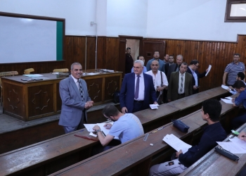 ﻿رئيس جامعة الأزهر يتفقد لجان الامتحانات ويشيد بكلية اللغات والترجمة على مستوى العالم