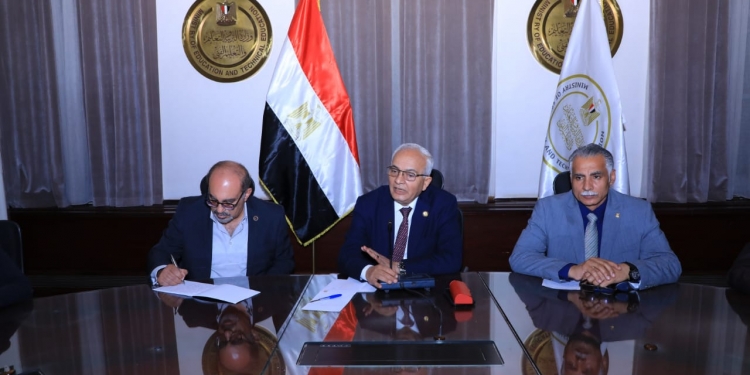 التعليم” و”البيئة” يبحثان ترتيبات واستعدادات مؤتمر المناخ COP 27