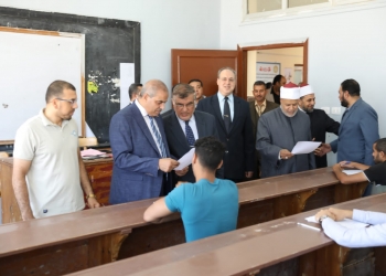 ﻿رئيس جامعة الأزهر يتفقد امتحانات كلية الدراسات الإسلامية والعربية بدمياط
