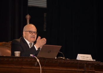 رئيس جامعة القاهرة يصدر قرارات بتكليف قيادات جديدة بالمستشفيات الجامعية