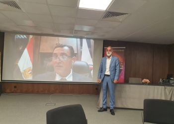 رئيس هيئة تعليم الكبار يلقي كلمة وزير التعليم بمؤتمر في مراكش