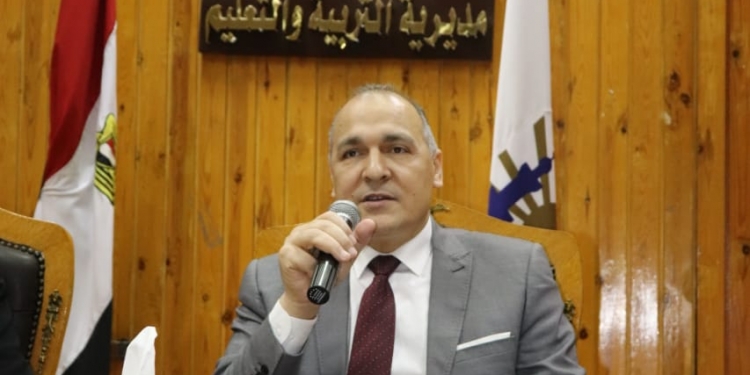 هارب بورقة الامتحان.. تحذير عاجل من «التعليم» بشأن تسليم كتيب المفاهيم