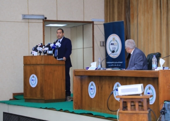 ضيع أحلامنا.. مطالبات باستثناء شرط السن من مسابقة 30 ألف معلم