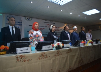 ﻿نائب رئيس جامعة الأزهر يفتتح الندوة التوعوية للحفاظ على البيئة وحماية المناخ