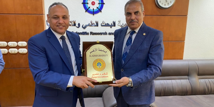 رئيس أكاديمية البحث العلمي والتكنولوجيا يشيد بالتعاون مع جامعة الأزهر في جميع المجالات